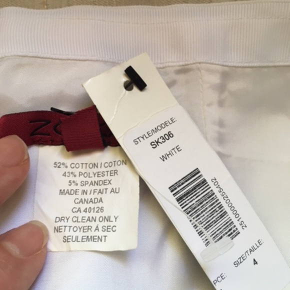 New! Zokai A-line Skirt, white with sateen detail, knee length. Full lining - Picture 6 of 8